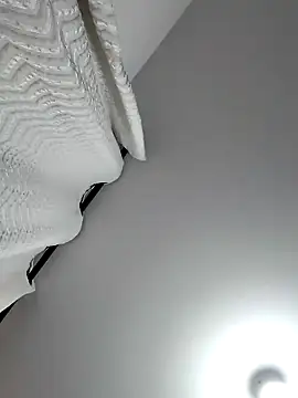 mia mancinii online show from 04-22-26, 03:31