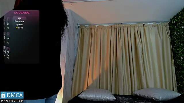 Snapshot of Kiara_Zahiri__ chatting on 09-19-25, 11:11 Kiara Zahiri online show from 09-19-25, 11:11