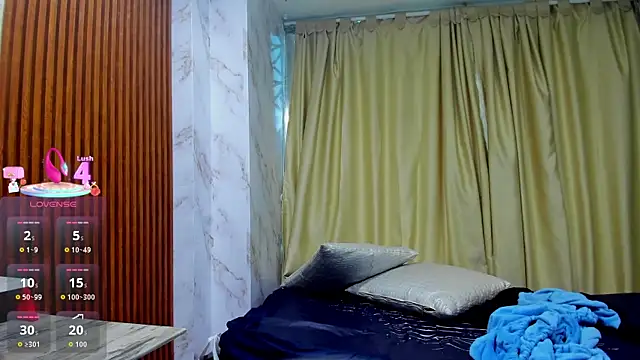 Snapshot of Kiara_Zahiri__ chatting on 09-26-25, 11:03 Kiara Zahiri online show from 09-26-25, 11:03