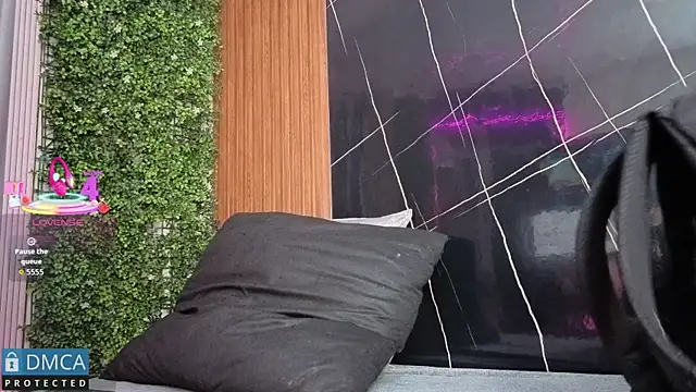 Snapshot of Kiara_Zahiri__ chatting on 11-06-25, 11:11 Kiara Zahiri online show from 11-06-25, 11:11