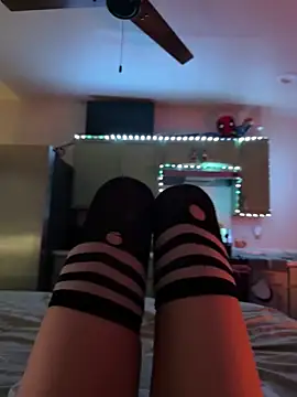 littiekitty online show from 10-13-25, 03:01