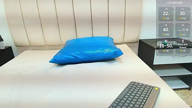 agatha fit online show from 01-31-26, 07:11