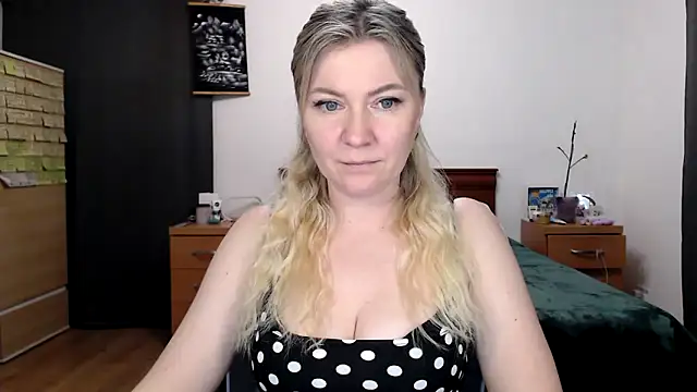 ParadiseAlina online show from 03-28-26, 07:13