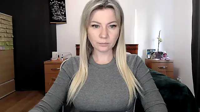 ParadiseAlina online show from 04-21-26, 06:55