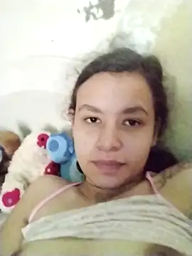 Snapshot of marisolcardona chatting on 10-11-25, 02:04 marisolcardona online show from 10-11-25, 02:04