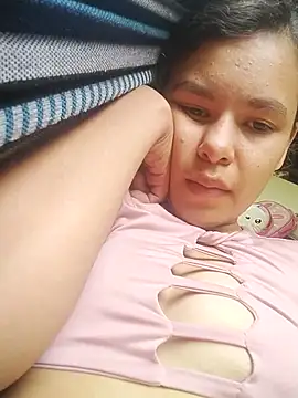 Snapshot of marisolcardona chatting on 10-12-25, 02:38 marisolcardona online show from 10-12-25, 02:38