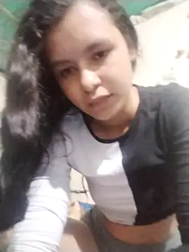 Snapshot of marisolcardona chatting on 10-17-25, 01:03 marisolcardona online show from 10-17-25, 01:03