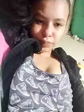 Snapshot of marisolcardona chatting on 10-30-25, 11:22 marisolcardona online show from 10-30-25, 11:22