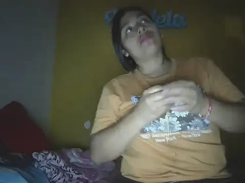 Snapshot of zairabreze chatting on 05-01-26, 01:21 zairabreze online show from 05-01-26, 01:21