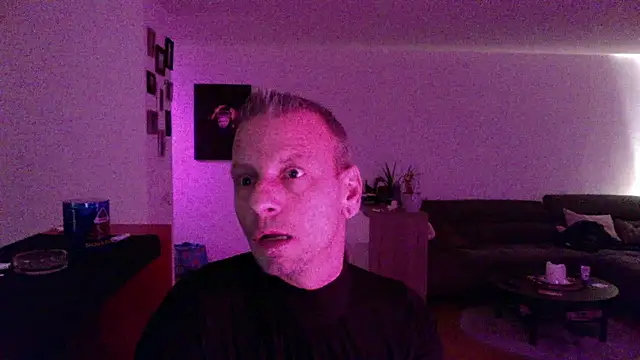 Snapshot of Shenja79 chatting on 01-10-26, 07:15 Shenja79 online show from 01-10-26, 07:15