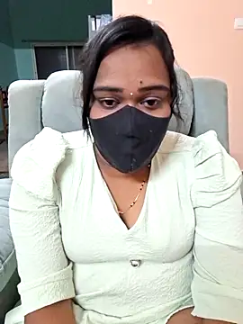 Snapshot of sujuta chatting on 06-06-26, 08:24 sujuta online show from 06-06-26, 08:24