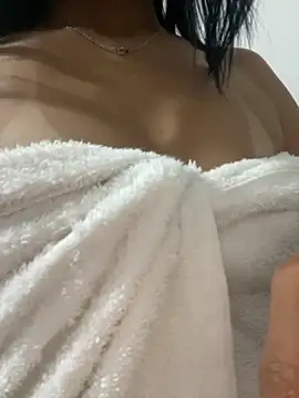 Katianesantos online show from 10-29-25, 03:31