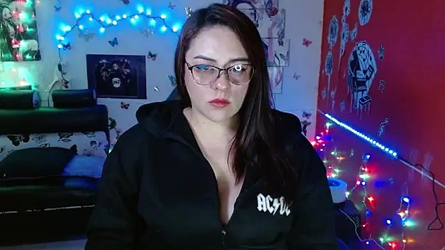 Snapshot of carol_20 chatting on 02-19-25, 04:12 carol 20 online show from 02-19-25, 04:12