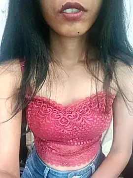 Daizy Shah online show from 12-23-25, 08:56