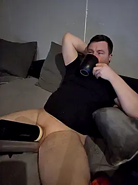 Snapshot of Da_riva chatting on 02-11-26, 08:03 Da riva online show from 02-11-26, 08:03