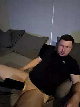 Snapshot of Da_riva chatting on 02-25-26, 08:40 Da riva online show from 02-25-26, 08:40