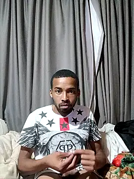 Snapshot of NBLHOTTBOYZ chatting on 10-26-25, 02:39 NBLHOTTBOYZ online show from 10-26-25, 02:39