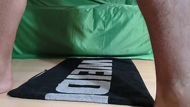 Snapshot of MrGivemethemost chatting on 11-05-25, 11:10 MrGivemethemost online show from 11-05-25, 11:10