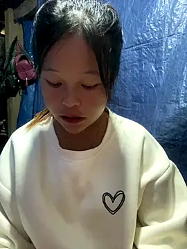 Snapshot of O_o_UwU_o_O chatting on 09-27-25, 02:49 O o UwU o O online show from 09-27-25, 02:49