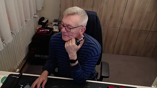 Snapshot of randyandy67 chatting on 11-04-25, 09:03 randyandy67 online show from 11-04-25, 09:03