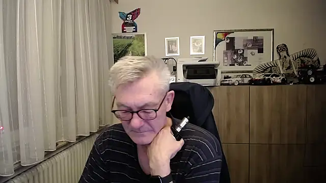 Snapshot of randyandy67 chatting on 11-23-25, 10:20 randyandy67 online show from 11-23-25, 10:20