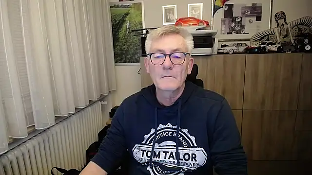 Snapshot of randyandy67 chatting on 11-27-25, 06:37 randyandy67 online show from 11-27-25, 06:37