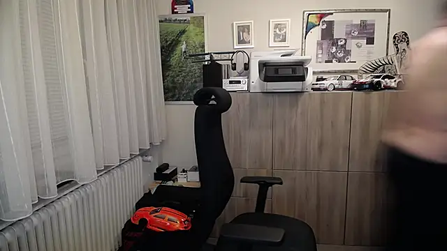 Snapshot of randyandy67 chatting on 11-28-25, 06:49 randyandy67 online show from 11-28-25, 06:49