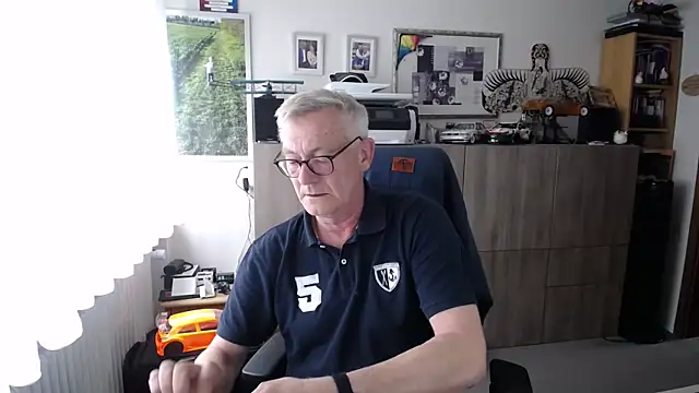 Snapshot of randyandy67 chatting on 06-09-26, 02:17 randyandy67 online show from 06-09-26, 02:17