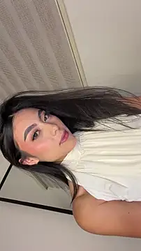 Snapshot of Tessa__Winslow chatting on 03-28-26, 06:02 Tessa Winslow online show from 03-28-26, 06:02