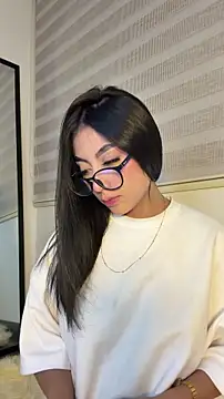 Snapshot of Tessa__Winslow chatting on 04-03-26, 06:00 Tessa Winslow online show from 04-03-26, 06:00