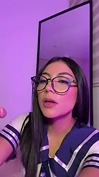 Snapshot of Tessa__Winslow chatting on 05-06-26, 12:41 Tessa Winslow online show from 05-06-26, 12:41