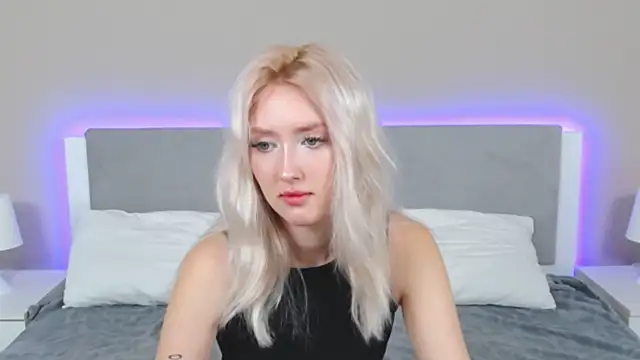 MarianeSun online show from 09-18-25, 04:14