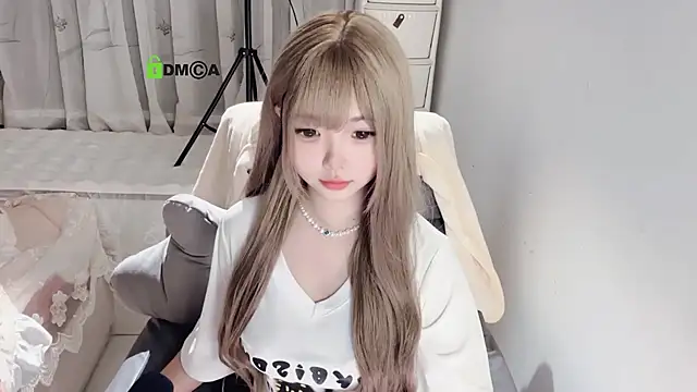 liuruyuan888 online show from 04-08-26, 05:57