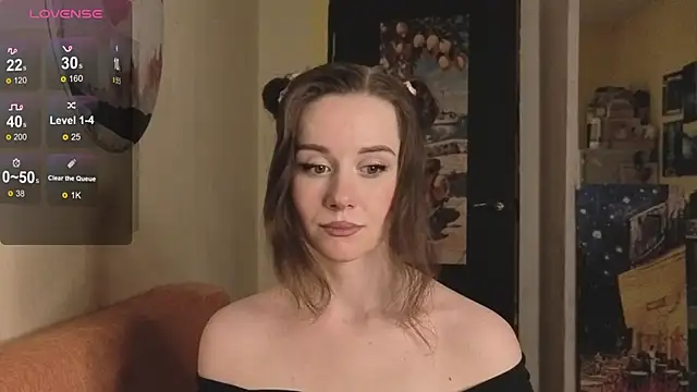 SkyHelen online show from 04-13-26, 04:01