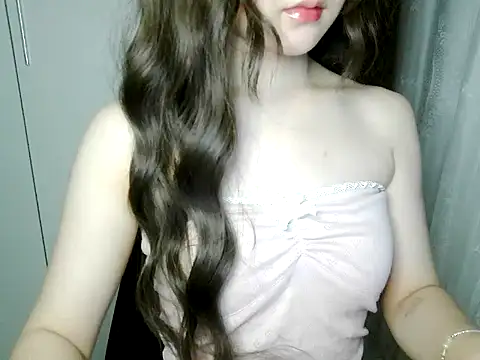 Snapshot of Annabelle-e chatting on 05-21-26, 08:38 Annabelle-e online show from 05-21-26, 08:38