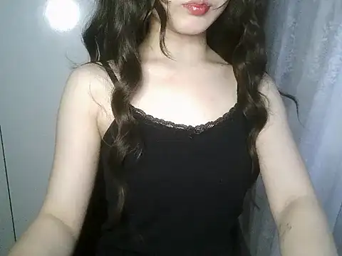 Snapshot of Annabelle-e chatting on 05-24-26, 05:40 Annabelle-e online show from 05-24-26, 05:40