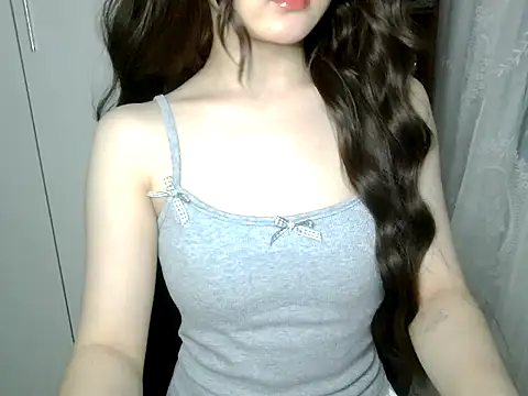 Snapshot of Annabelle-e chatting on 06-15-26, 07:38 Annabelle-e online show from 06-15-26, 07:38