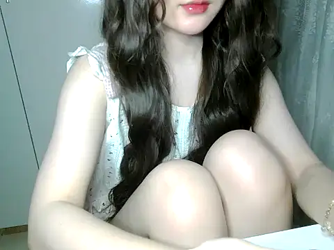 Snapshot of Annabelle-e chatting on 07-24-26, 07:45 Annabelle-e online show from 07-24-26, 07:45