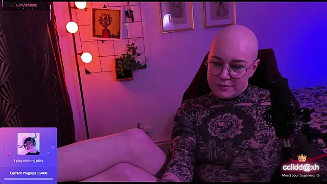 Snapshot of MossPrince chatting on 11-02-25, 04:20 MossPrince online show from 11-02-25, 04:20