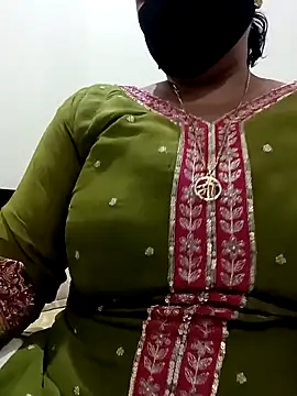 Rakhi sawant143 online show from 02-17-26, 02:02