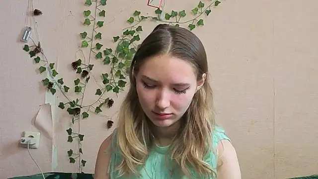  kikiclark   online show from 03-07-26, 08:55