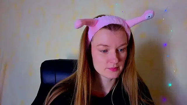 MysticVenus  online show from 04-07-26, 02:39