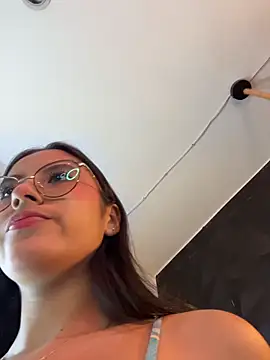 Juanita-Diaz online show from 11-01-25, 08:33