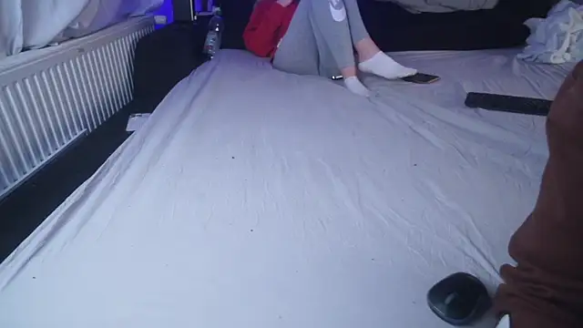 Steffi Snowbunny online show from 11-28-25, 08:00