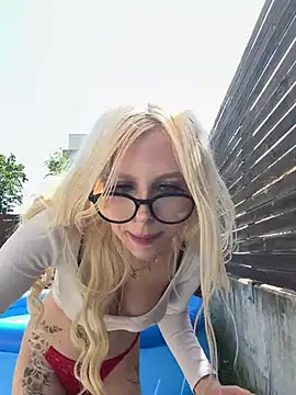 Steffi Snowbunny online show from 05-26-26, 01:07