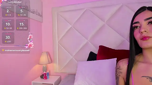 Miaa Smithh   online show from 04-09-26, 12:10