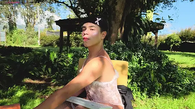 Matt Swett online show from 10-09-25, 01:31