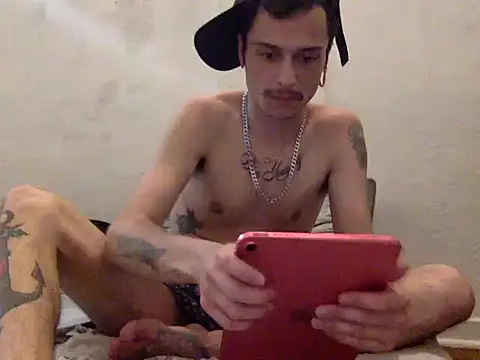 chrisalmeid  online show from 10-13-25, 12:54