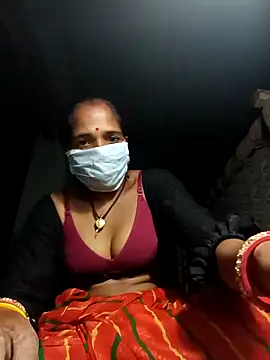 Snapshot of Hot-honi chatting on 09-08-25, 02:27 Hot-honi online show from 09-08-25, 02:27