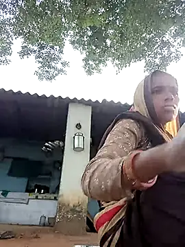 Snapshot of Hot-honi chatting on 10-01-25, 02:06 Hot-honi online show from 10-01-25, 02:06